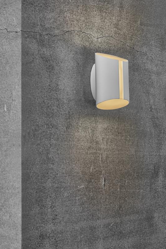 Geschwungene Nordlux Gripsmart Außenwand Lampe in Weiss mit umschaltbarer Farbtemperatur